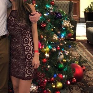 Francesca’s halter neck maroon dress